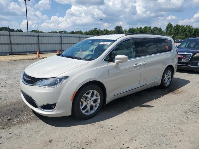 CHRYSLER PACIFICA T 2017 with VIN 2C4RC1BG1HR611347 - Photo from auction
