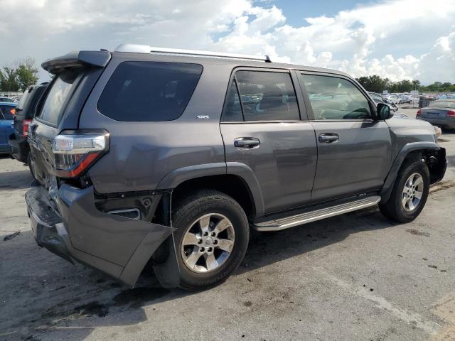 Photo 3 from auction – 2017 TOYOTA 4RUNNER SR with VIN JTEZU5JR6H5156155