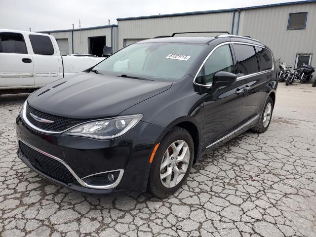 CHRYSLER PACIFICA T 2018 with VIN 2C4RC1EG4JR309715 - Photo from auction