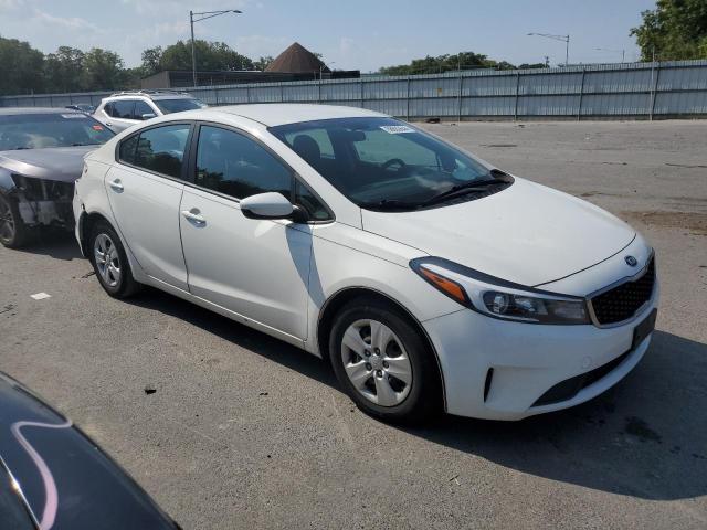 Foto 4 de la subasta – 2017 KIA FORTE LX con VIN 3KPFK4A74HE129191