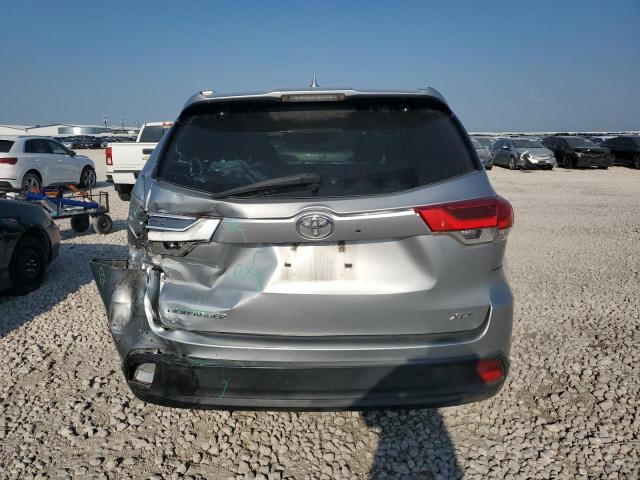 Photo 6 from auction – 2017 TOYOTA HIGHLANDER with VIN 5TDKZRFH9HS192690