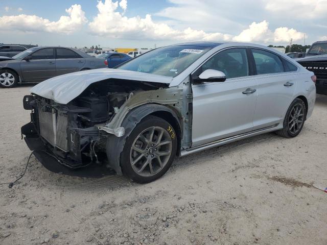 HYUNDAI SONATA LIM 2019 with VIN 5NPE34AB4KH758014 - Photo from auction