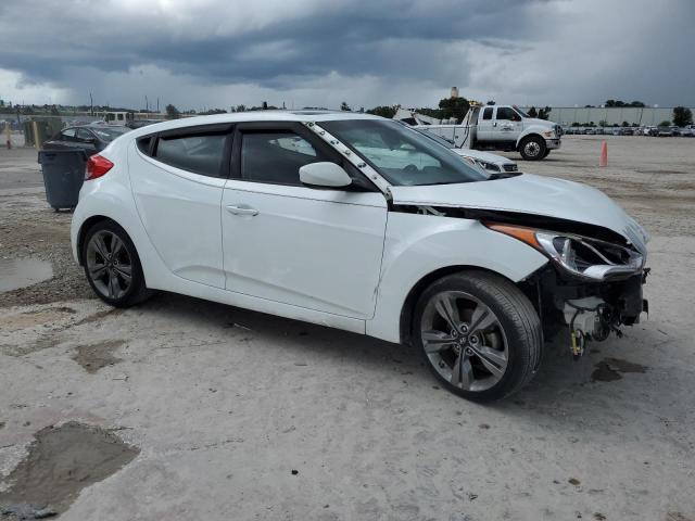 Photo 4 from auction – 2016 HYUNDAI VELOSTER with VIN KMHTC6AD4GU268668