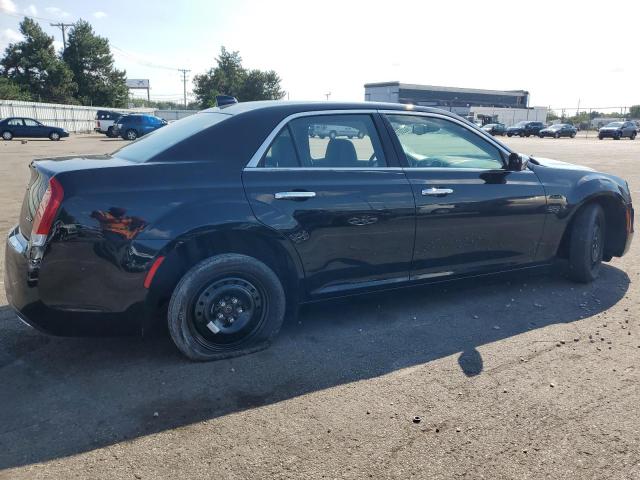 Photo 3 from auction – 2019 CHRYSLER 300 LIMITE with VIN 2C3CCAKG0KH528807