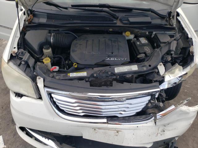 Photo 12 from auction – 2013 CHRYSLER TOWN & COU with VIN 2C4RC1BG8DR509246