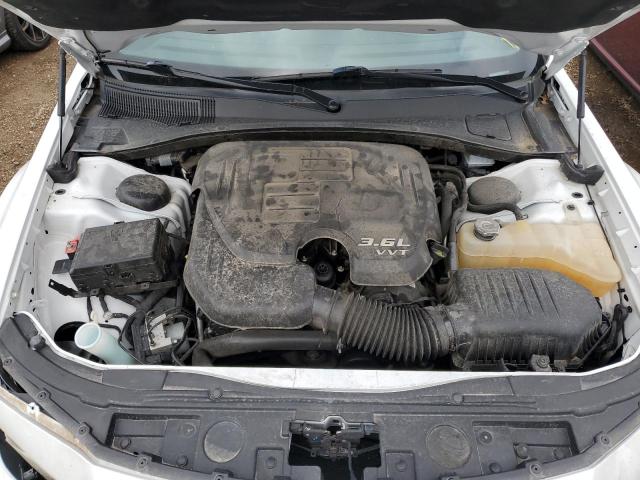 Photo 11 from auction – 2018 CHRYSLER 300 LIMITE with VIN 2C3CCAKG8JH267876