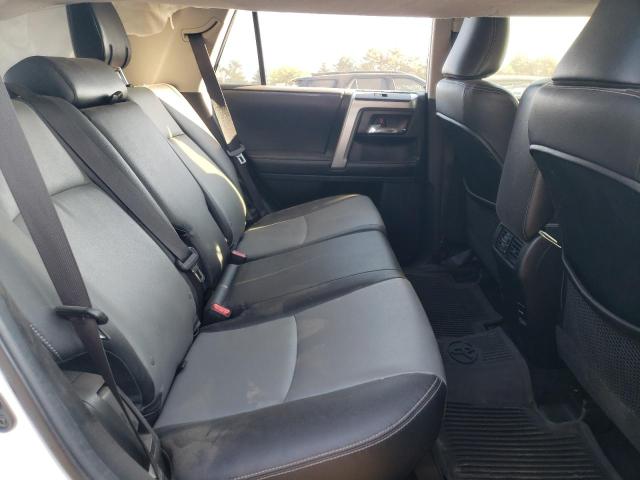 Photo 10 from auction – 2017 TOYOTA 4RUNNER SR with VIN JTEBU5JR6H5409492