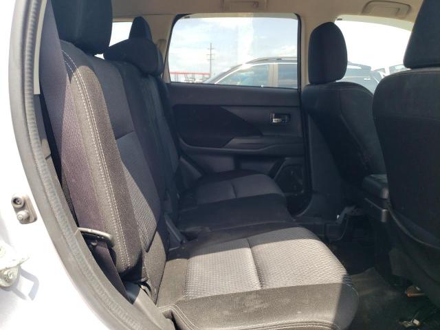 Photo 11 from auction – 2016 MITSUBISHI OUTLANDER with VIN JA4AD2A34GZ037789