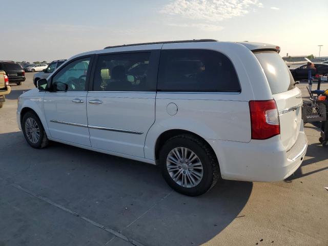 Photo 2 from auction – 2016 CHRYSLER TOWN & COU with VIN 2C4RC1CG4GR233439
