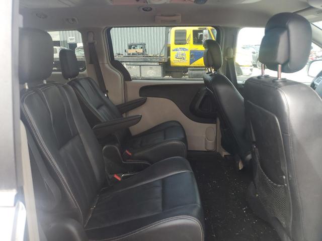 Photo 11 from auction – 2016 CHRYSLER TOWN & COU with VIN 2C4RC1BG4GR282061