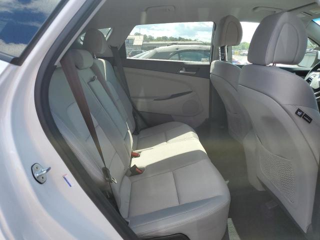 Photo 11 from auction – 2018 HYUNDAI TUCSON SE with VIN KM8J2CA44JU832688