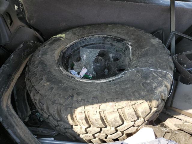 Photo 13 from auction – 2001 JEEP CHEROKEE S with VIN 1J4FF48S81L588228
