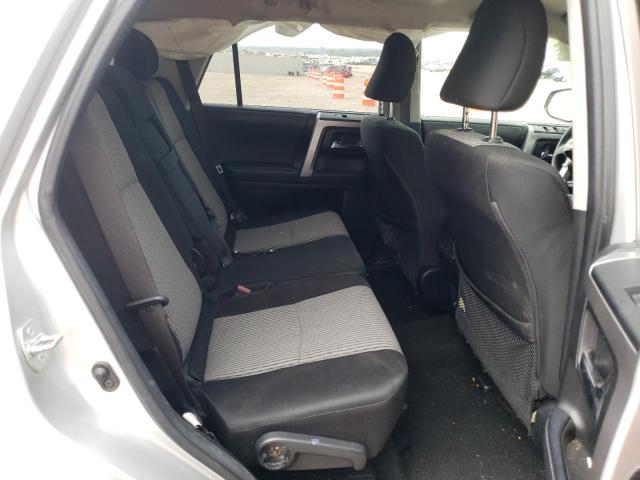 Photo 11 from auction – 2022 TOYOTA 4RUNNER SR with VIN JTEEU5JRXN5266278