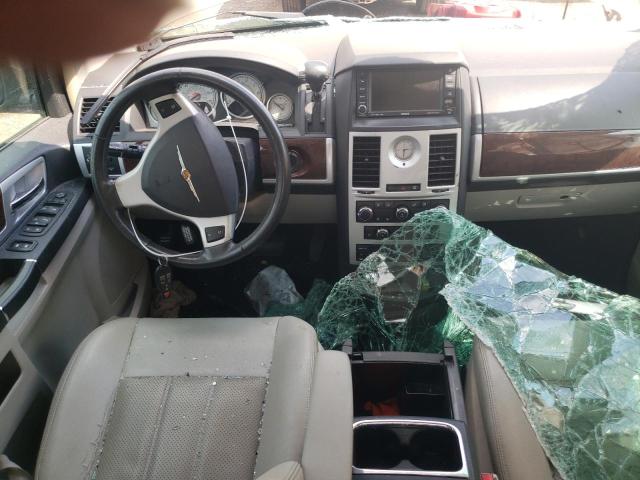 Photo 8 from auction – 2010 CHRYSLER TOWN & COU with VIN 2A4RR8D18AR361251