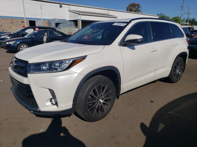 TOYOTA HIGHLANDER 2017 with VIN 5TDJZRFH1HS361015 - Photo from auction