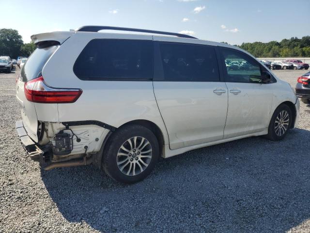 Photo 3 from auction – 2018 TOYOTA SIENNA XLE with VIN 5TDYZ3DC5JS934491