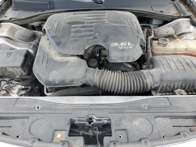 Photo 11 from auction – 2015 CHRYSLER 300 LIMITE with VIN 2C3CCAAG3FH898480