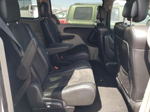 Photo 11 from auction – 2016 CHRYSLER TOWN & COU with VIN 2C4RC1JG3GR222466