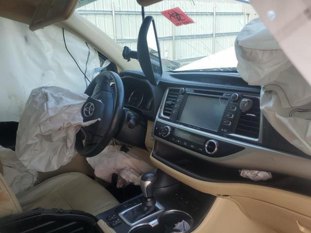 Foto 9 de la subasta – 2016 TOYOTA HIGHLANDER con VIN 5TDJKRFH2GS302171