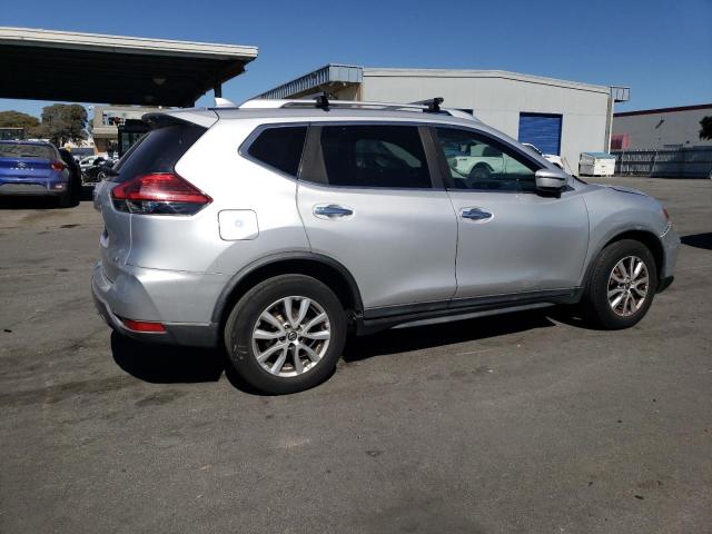 Photo 3 from auction – 2017 NISSAN ROGUE S with VIN KNMAT2MT7HP587036