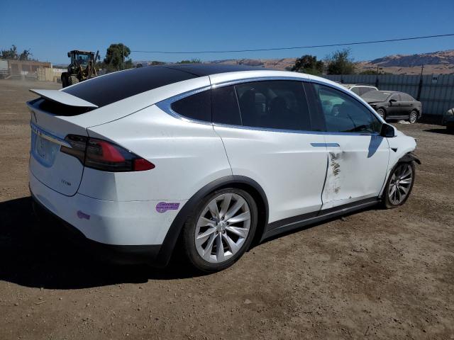 Photo 3 from auction – 2018 TESLA MODEL X with VIN 5YJXCAE27JF141043