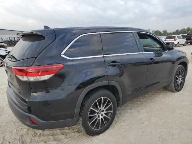 Photo 3 from auction – 2018 TOYOTA HIGHLANDER with VIN 5TDKZRFH0JS535716