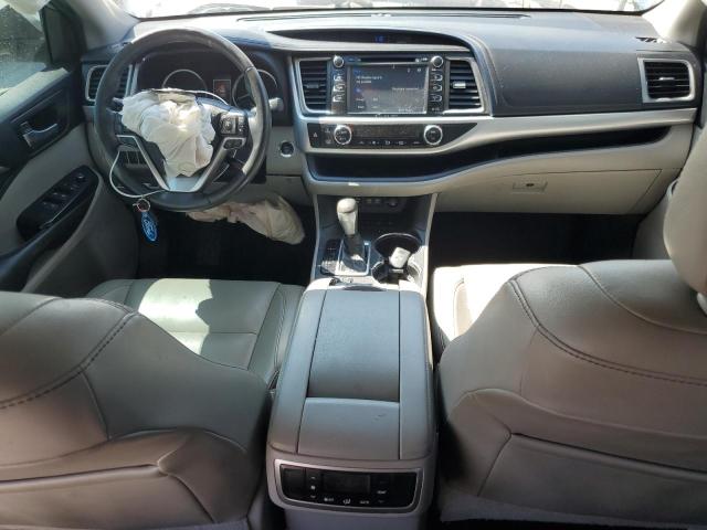 Photo 8 from auction – 2018 TOYOTA HIGHLANDER with VIN 5TDJZRFH5JS850135