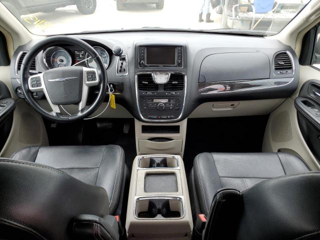 Photo 8 from auction – 2016 CHRYSLER TOWN & COU with VIN 2C4RC1BG8GR301081