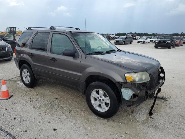 Photo 4 from auction – 2006 FORD ESCAPE XLT with VIN 1FMYU03136KA34034