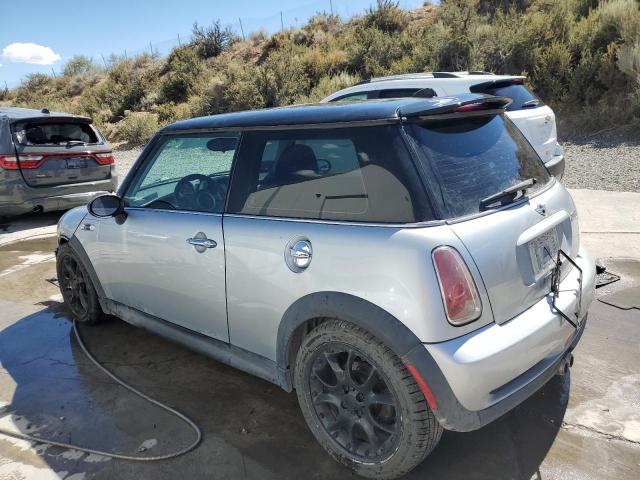 Photo 2 from auction – 2006 MINI COOPER S with VIN WMWRE33586TJ37385