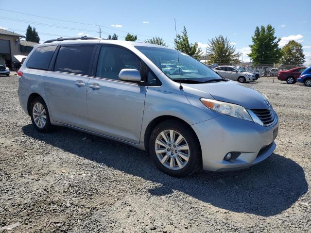 Photo 4 from auction – 2013 TOYOTA SIENNA XLE with VIN 5TDDK3DC6DS065715