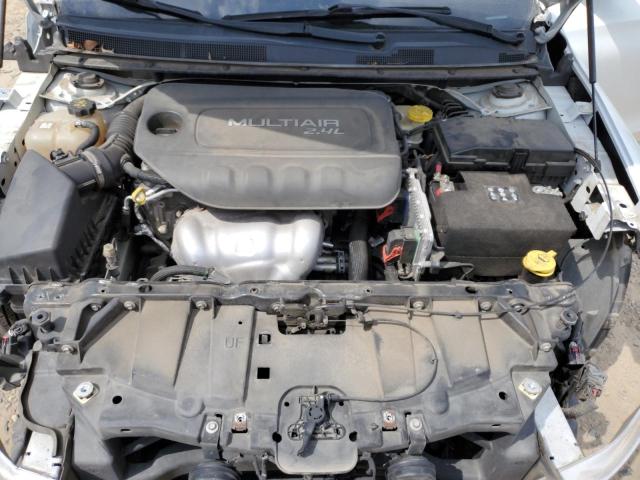 Photo 11 from auction – 2015 CHRYSLER 200 LIMITE with VIN 1C3CCCABXFN621915
