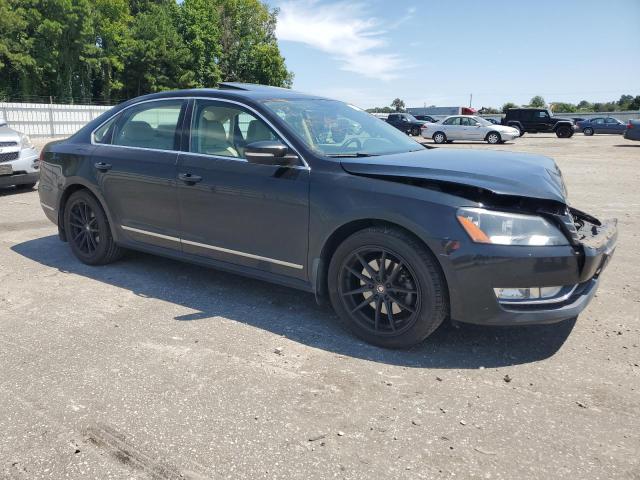 Photo 4 from auction – 2015 VOLKSWAGEN PASSAT SEL with VIN 1VWCT7A33FC118392