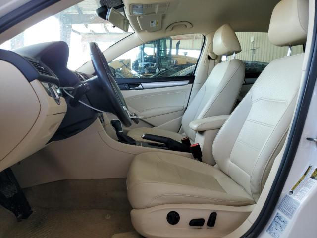 Photo 7 from auction – 2015 VOLKSWAGEN PASSAT S with VIN 1VWAT7A37FC115678