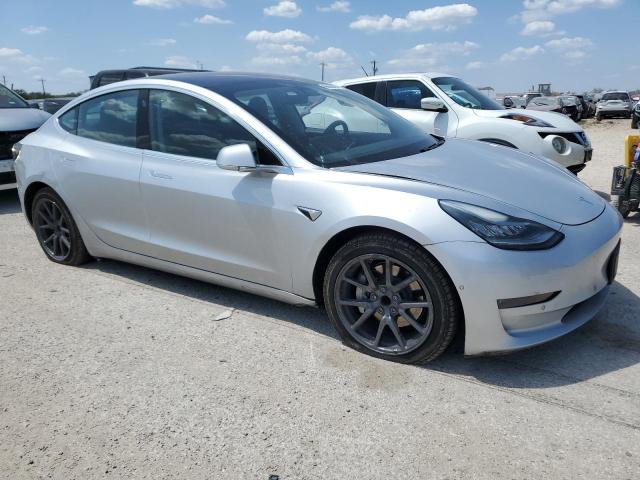 Photo 4 from auction – 2018 TESLA MODEL 3 with VIN 5YJ3E1EA5JF034718