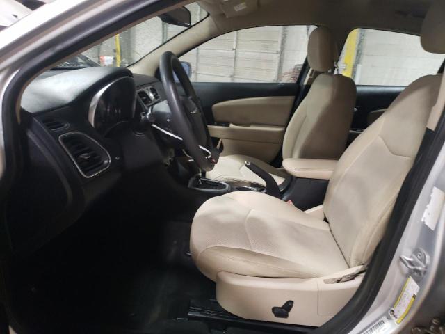 صورة رقم 7 من المزاد - 2012 CHRYSLER 200 LX مع VIN 1C3CCBAGXCN256492