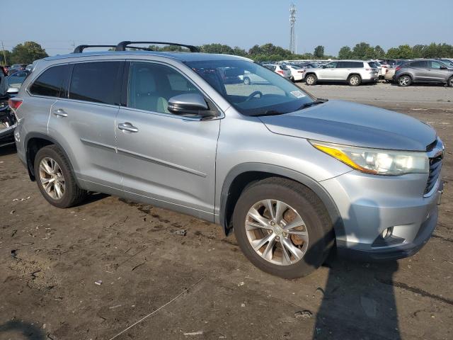 Photo 4 from auction – 2015 TOYOTA HIGHLANDER with VIN 5TDJKRFH0FS145044
