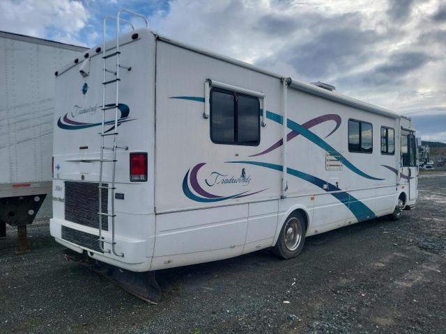 Photo 4 from auction – 2000 FREIGHTLINER X LINE MOT with VIN 4UZ6XJCA8YCG18417