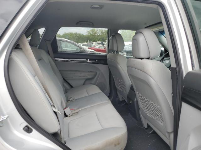 Photo 11 from auction – 2013 KIA SORENTO LX with VIN 5XYKTDA22DG404487