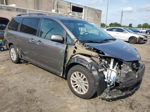 Photo 4 from auction – 2016 TOYOTA SIENNA XLE with VIN 5TDYK3DC4GS721741