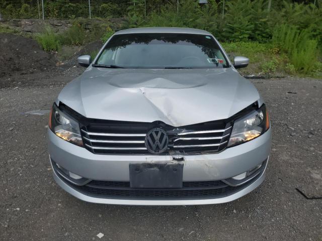 Photo 5 from auction – 2015 VOLKSWAGEN PASSAT S with VIN 1VWAT7A35FC100547