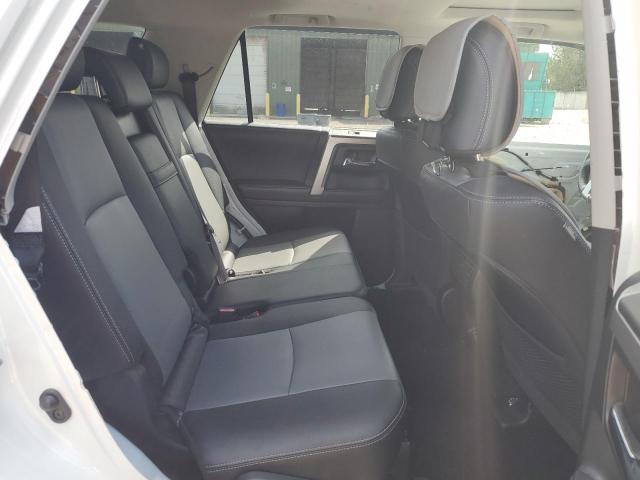 Photo 11 from auction – 2022 TOYOTA 4RUNNER SR with VIN JTENU5JR2N6034106