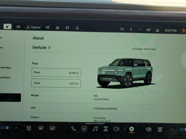 Photo 9 from auction – 2023 RIVIAN R1S LAUNCH with VIN 7PDSGABL4PN003782