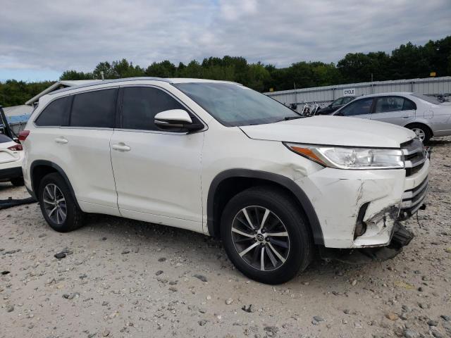 Photo 4 from auction – 2017 TOYOTA HIGHLANDER with VIN 5TDKZRFH0HS520384