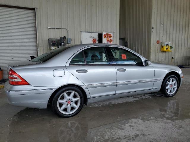 Photo 3 from auction – 2002 MERCEDES-BENZ C 320 with VIN WDBRF64JX2F296526