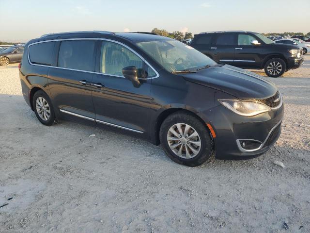 Photo 4 from auction – 2019 CHRYSLER PACIFICA T with VIN 2C4RC1BG7KR596845