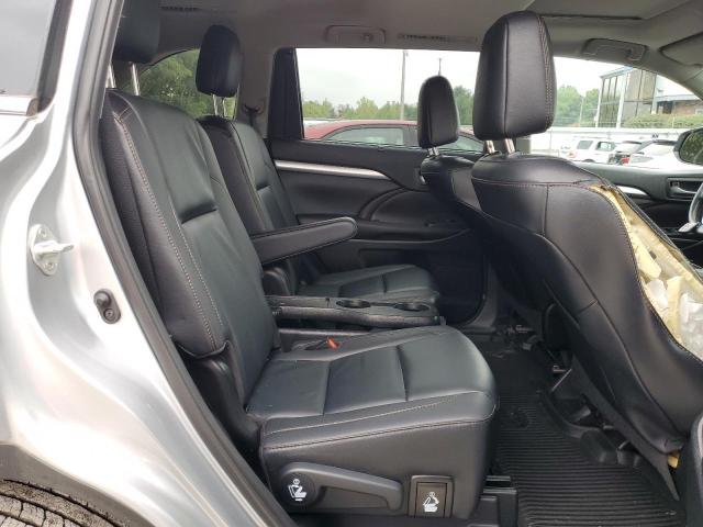 Photo 11 from auction – 2019 TOYOTA HIGHLANDER with VIN 5TDJZRFH2KS609392