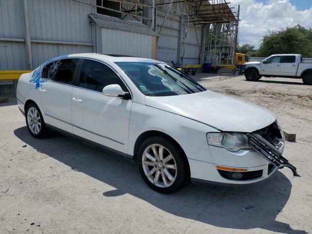 Photo 4 from auction – 2010 VOLKSWAGEN PASSAT KOM with VIN WVWJK7ANXAE071955
