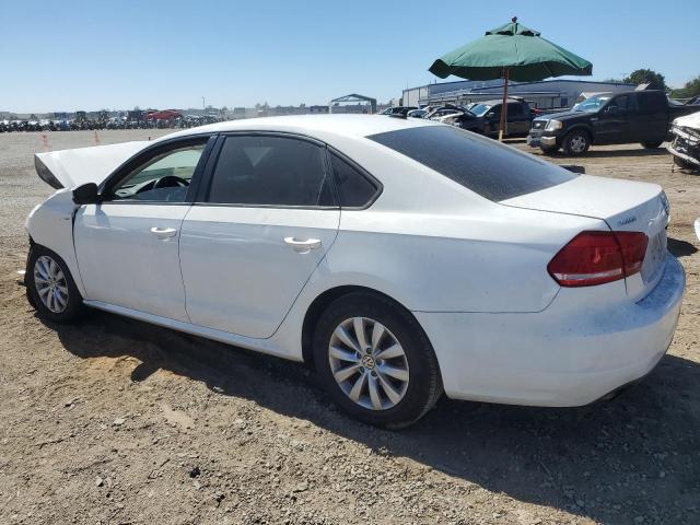 Photo 2 from auction – 2014 VOLKSWAGEN PASSAT S with VIN 1VWAT7A3XEC078169