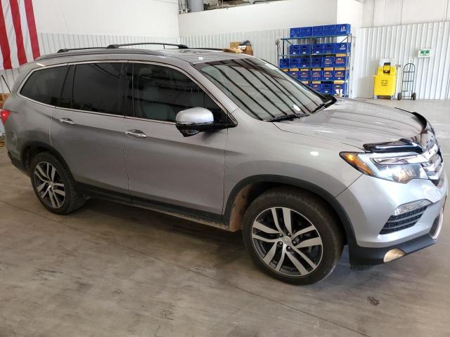 Photo 4 from auction – 2017 HONDA PILOT TOUR with VIN 5FNYF6H97HB012893